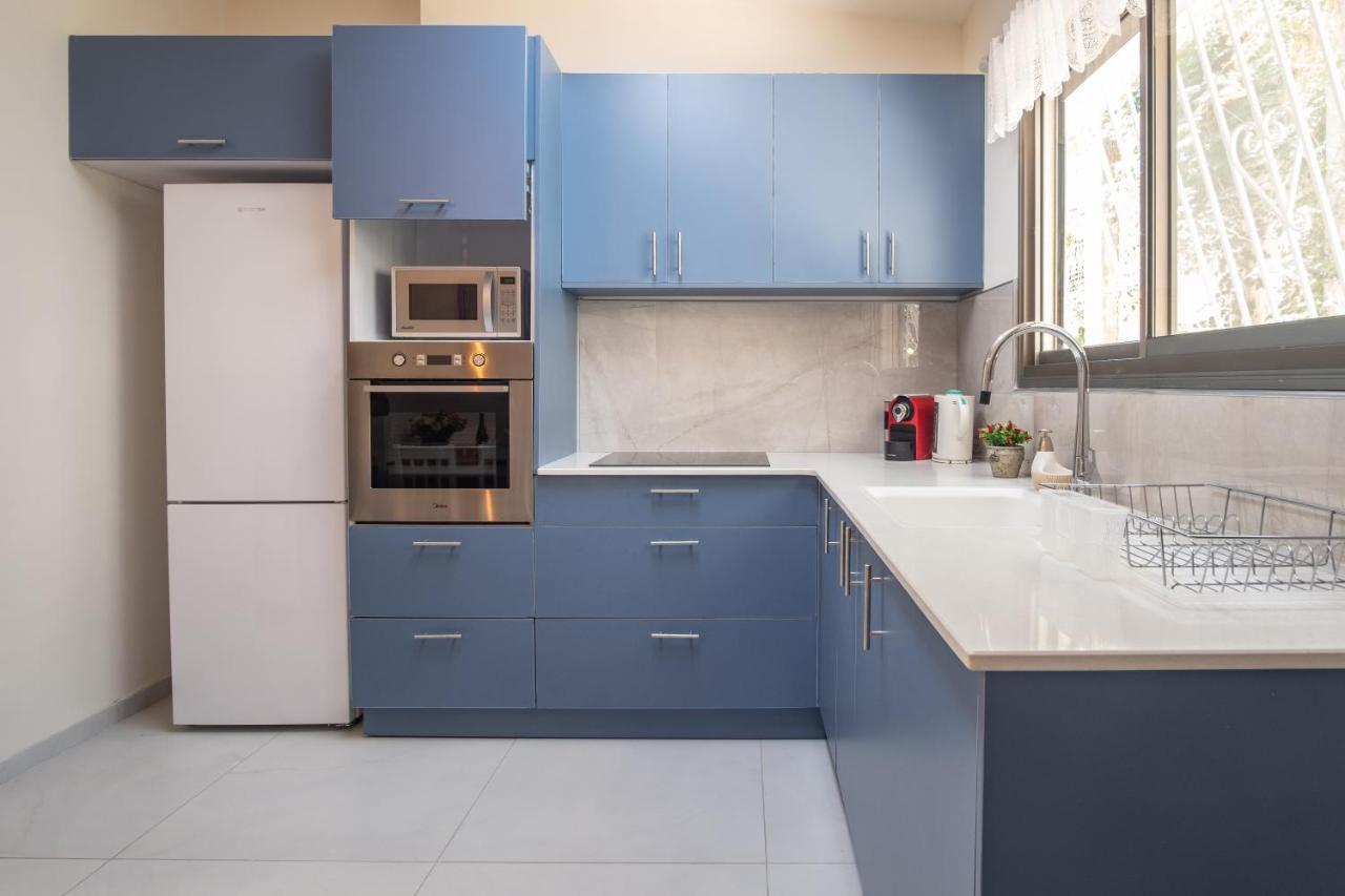 Port City Haifa - Luxury Apartments 50 Mtrs From The Beach Exterior foto