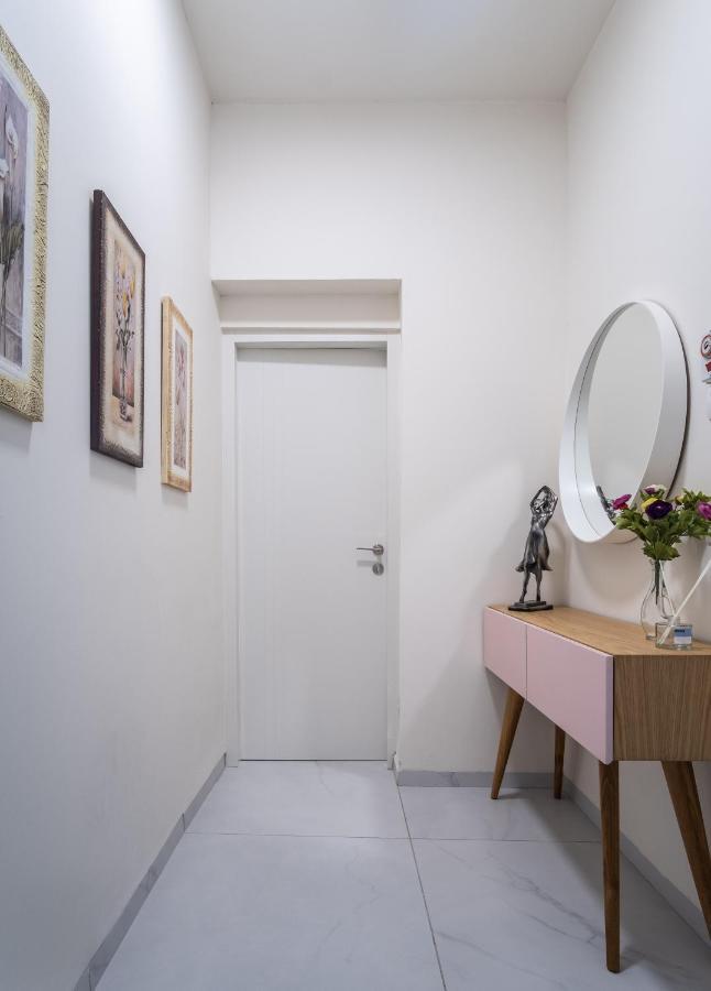 Port City Haifa - Luxury Apartments 50 Mtrs From The Beach Exterior foto
