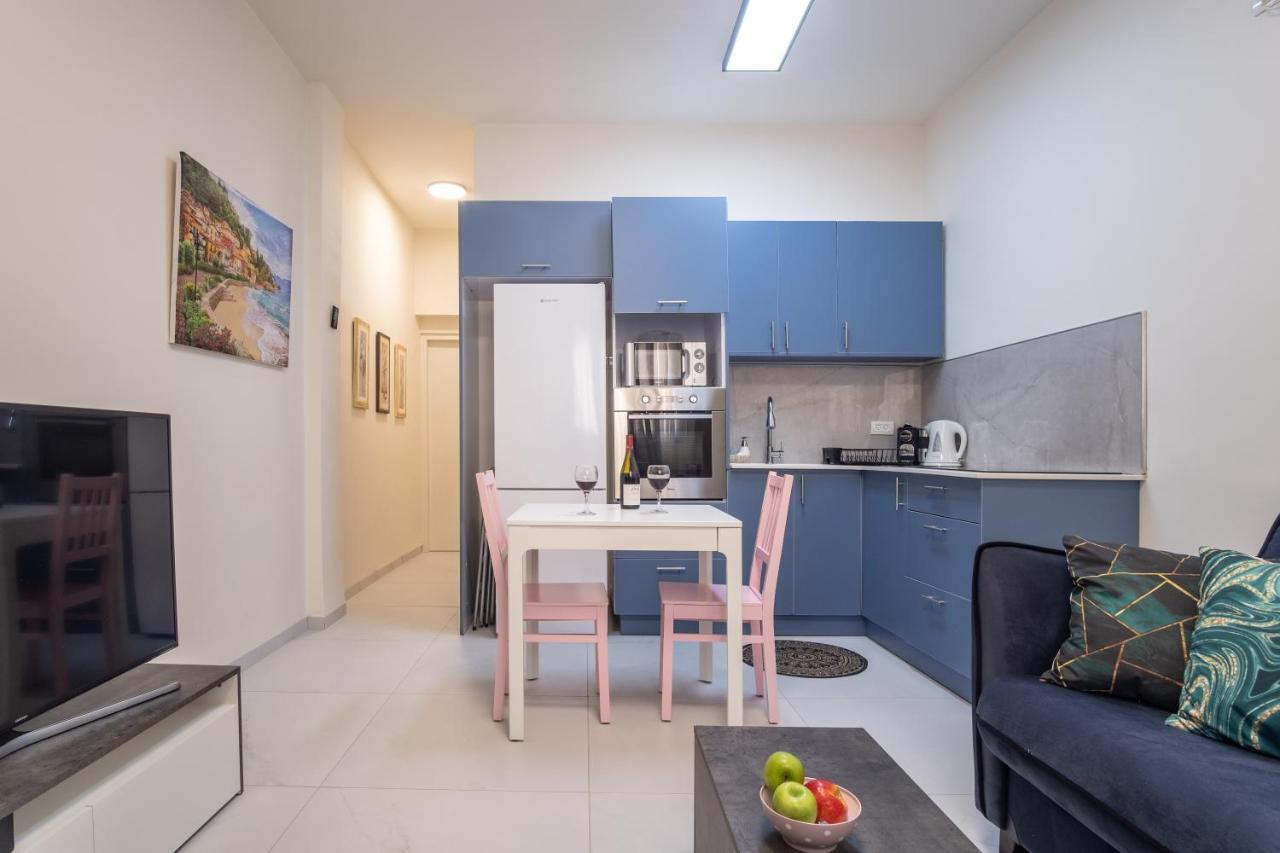 Port City Haifa - Luxury Apartments 50 Mtrs From The Beach Exterior foto
