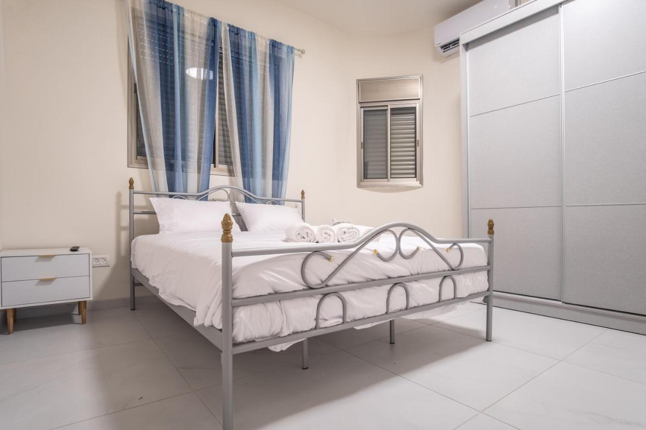 Port City Haifa - Luxury Apartments 50 Mtrs From The Beach Exterior foto